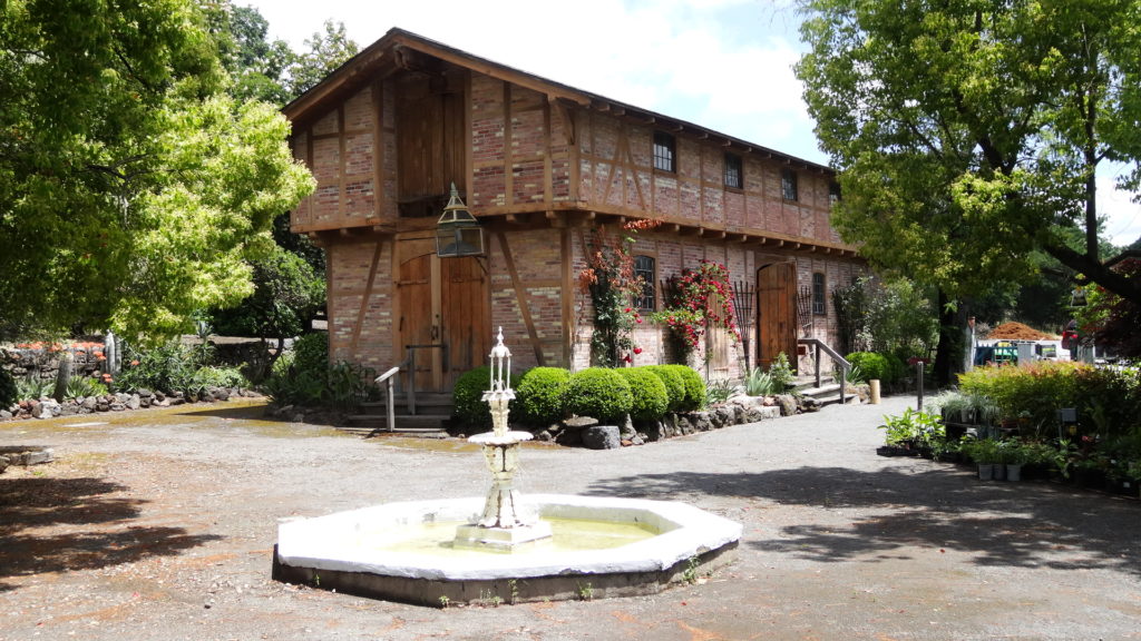 Dans le parc de la résidence du général Vallejo