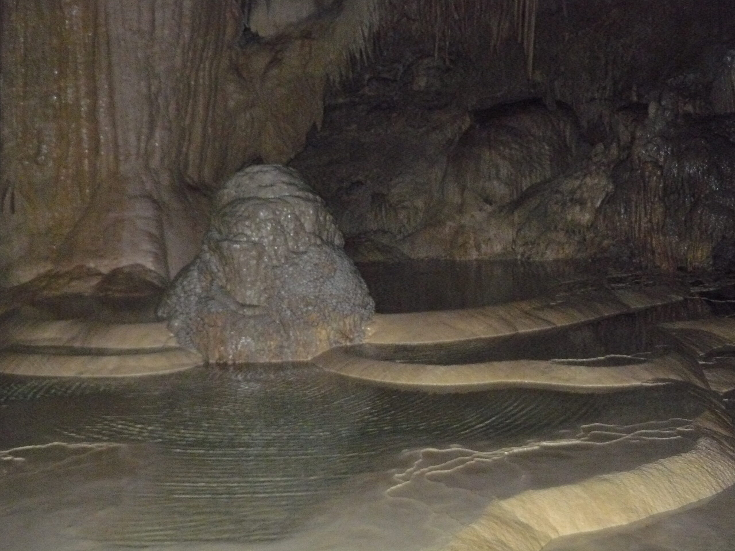 Des gours dans la grande galerie