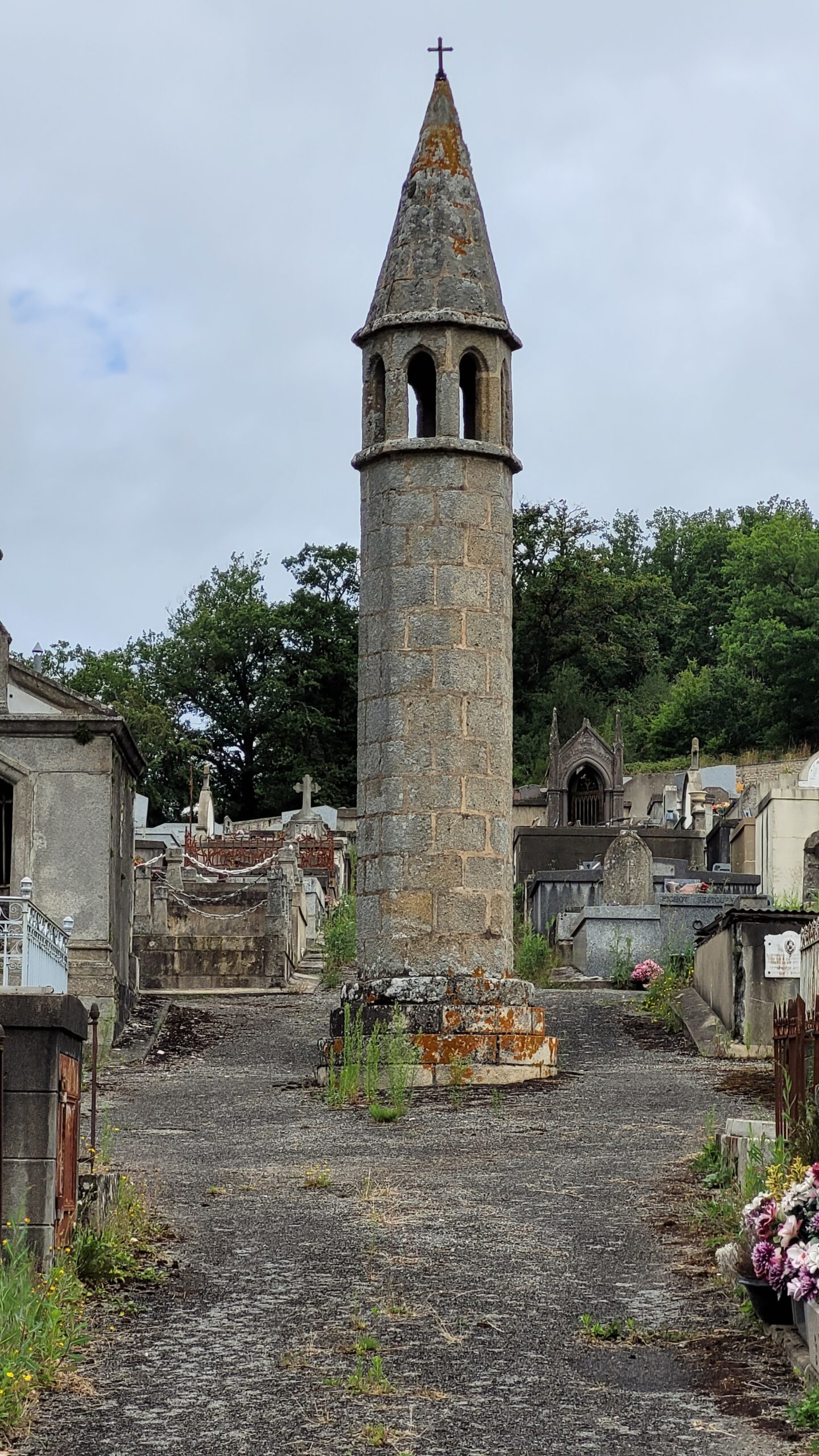 La lanterne des morts à Felletin