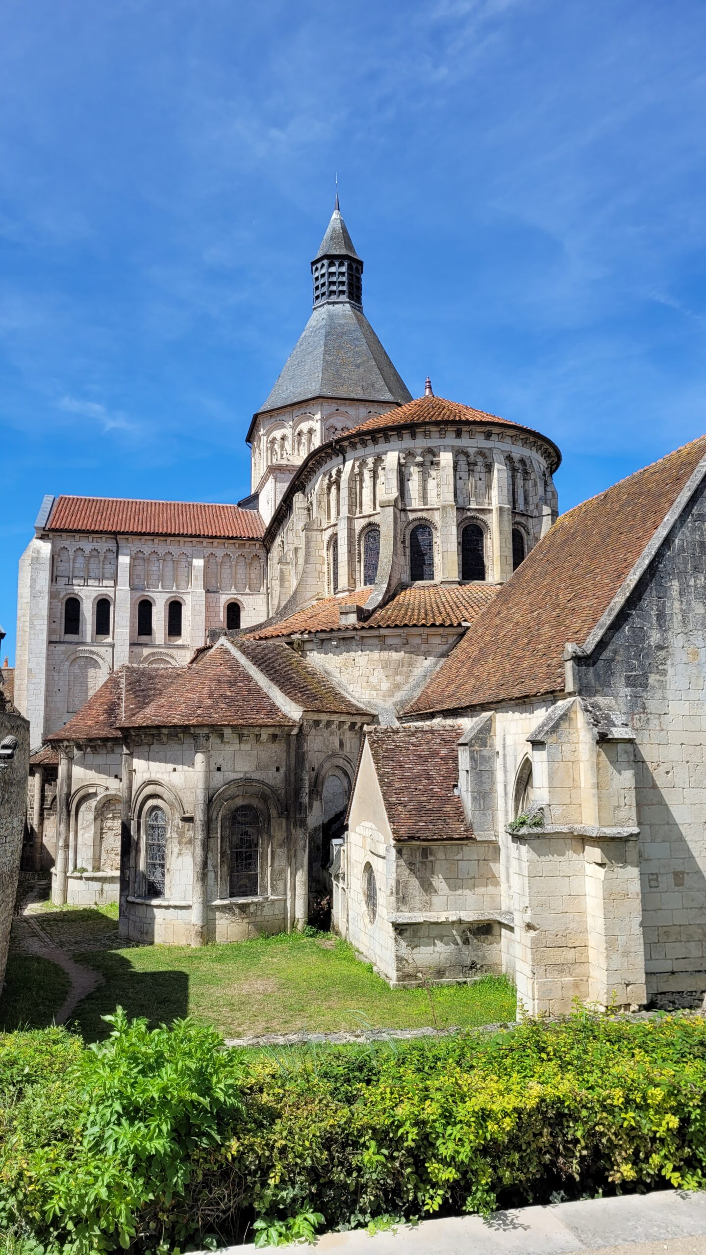 Le chevet de l'abbatiale de La Charité-sur-Loire