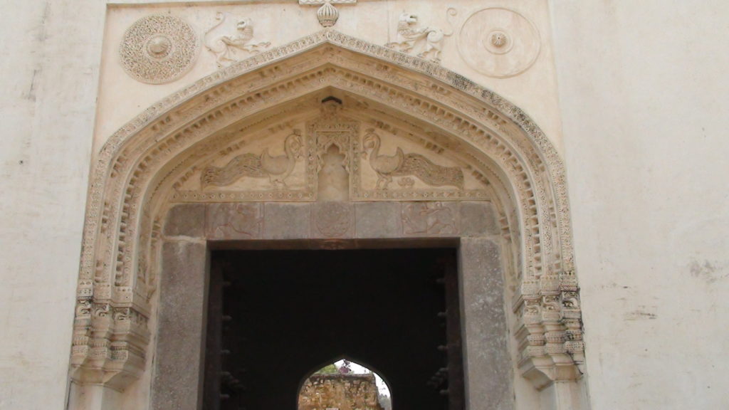 La porte de Golconda fort à Hyderabad