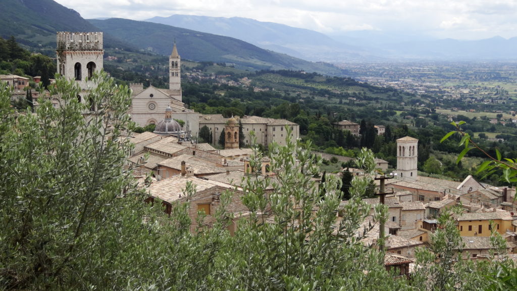 Une vue sur Assise et la campagne environnante