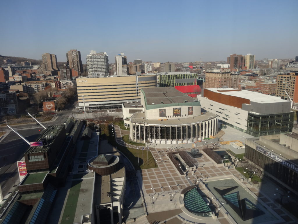 La place des Arts vue de notre chambre d'hôtel