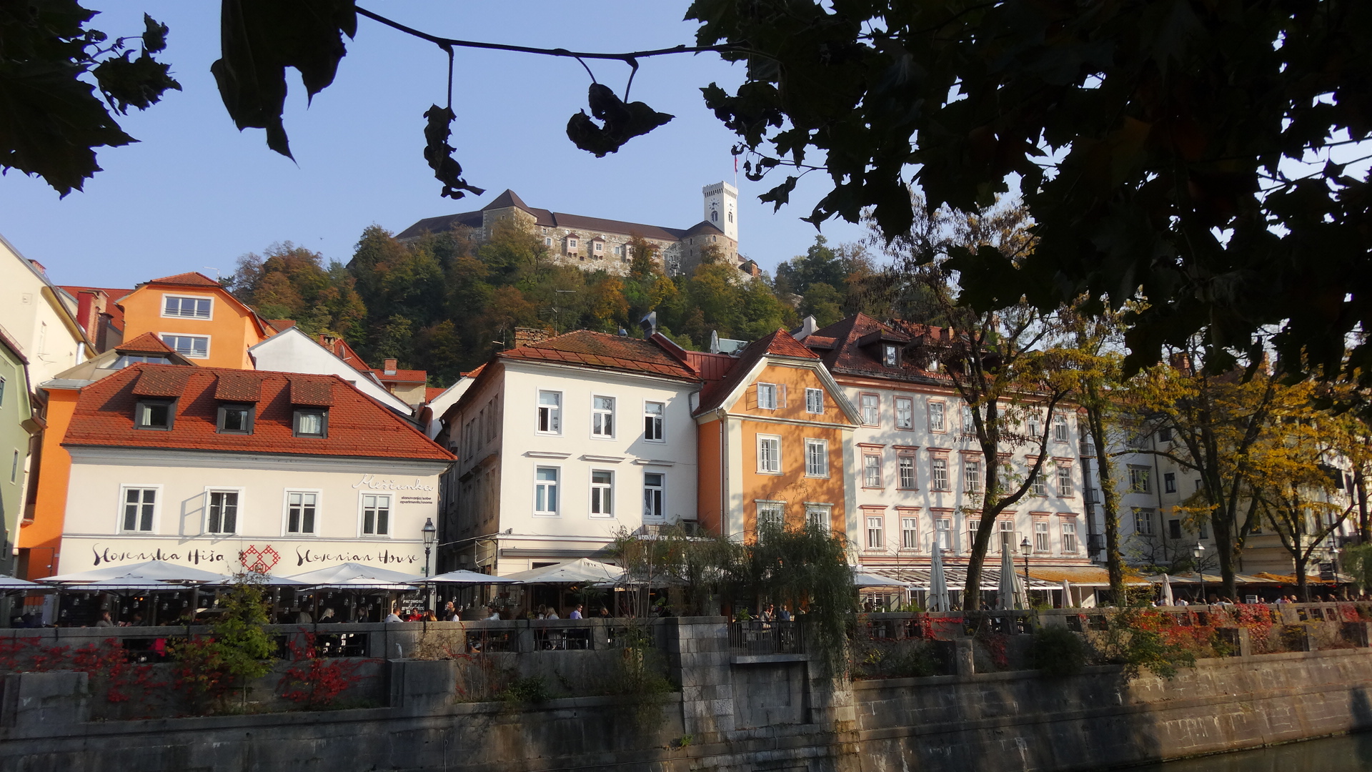 Les quais de la Ljubljanica et le château