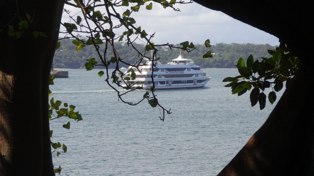 Un bateau dans le port de Sydney.