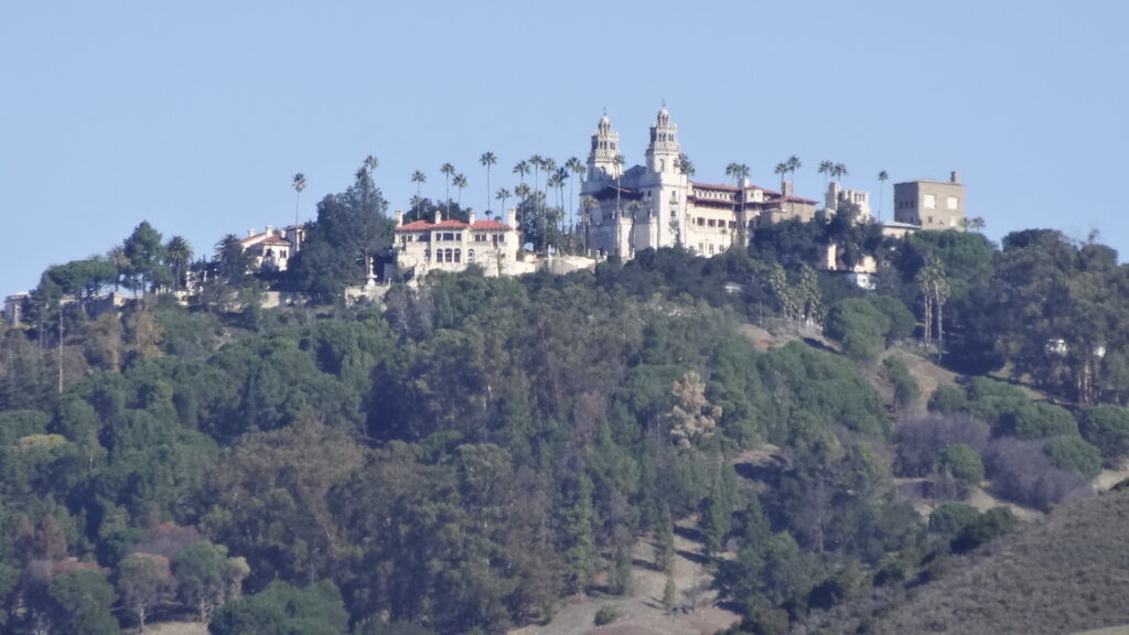 Hearst Castle vu de San Simeon