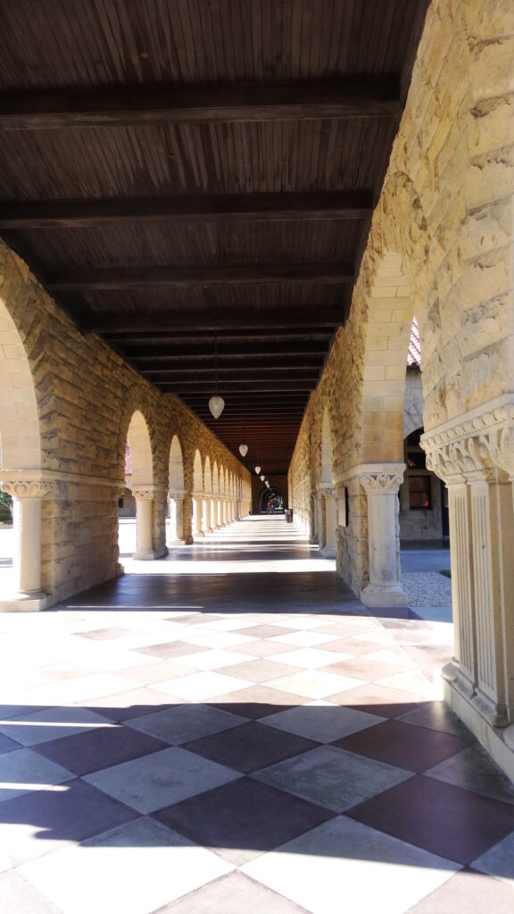 Stanford - Gallerie au main quad