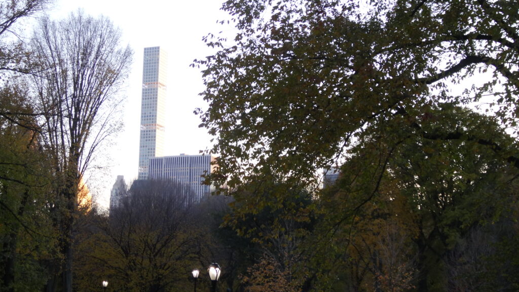 Le 432 Park Avenue vu de Central Park